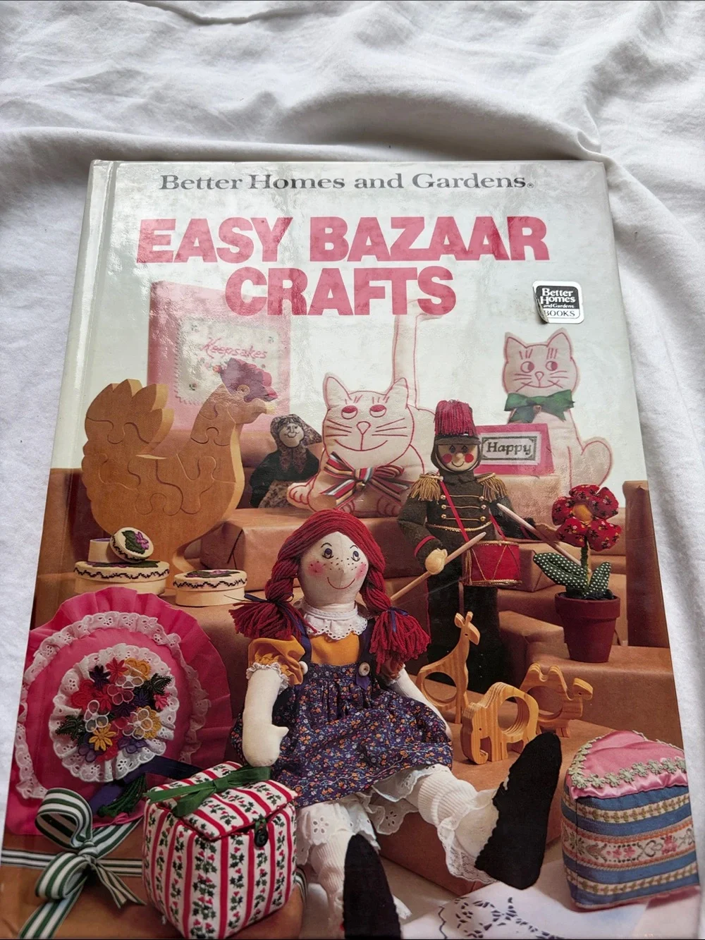 Better Homes And Gardens Easy Bazaar Crafts - Pink and Brown Cover